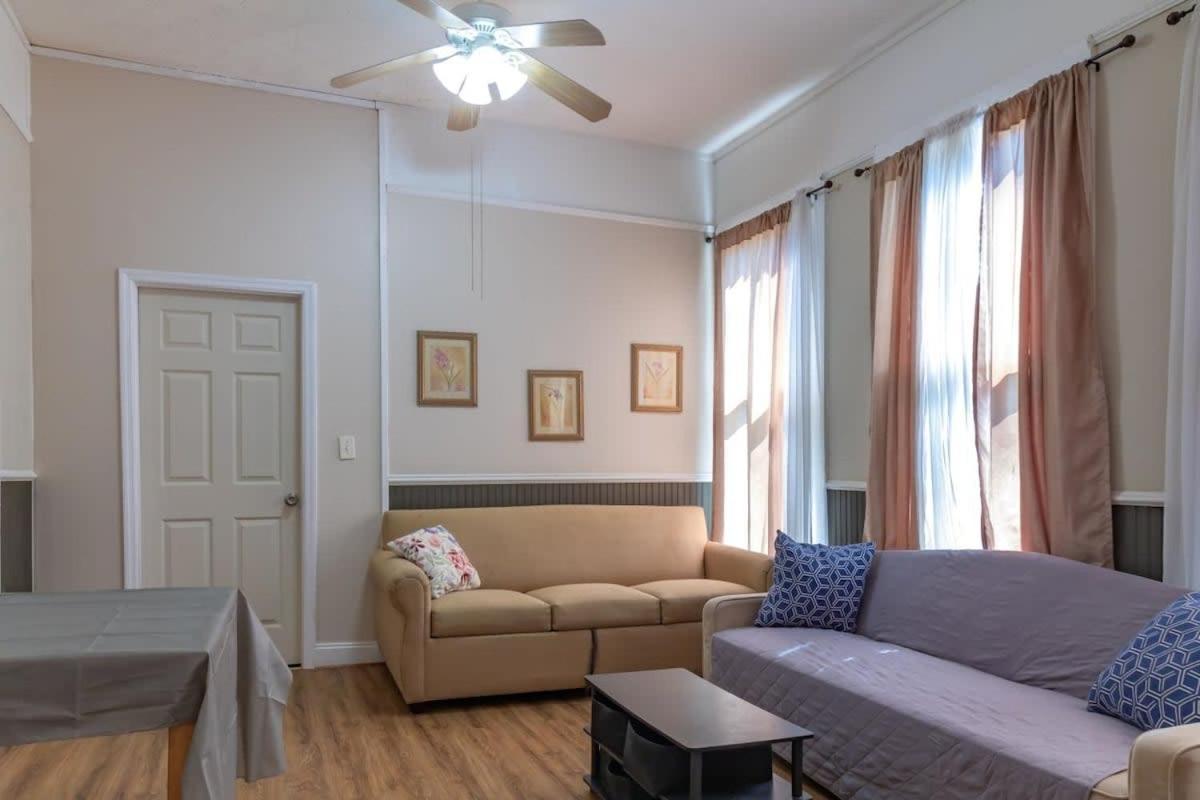 קולומבוס The Sunny Southern Manse Back Walk Downtown מראה חיצוני תמונה